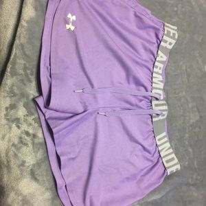 Under Armour loose fit heat gear shorts